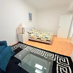 Beenie 19 ベッド・アンド・ブレックファスト 3*