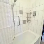 ベッド・アンド・ブレックファスト Beenie 19