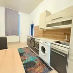 Beenie 19 ベッド・アンド・ブレックファスト リンツ